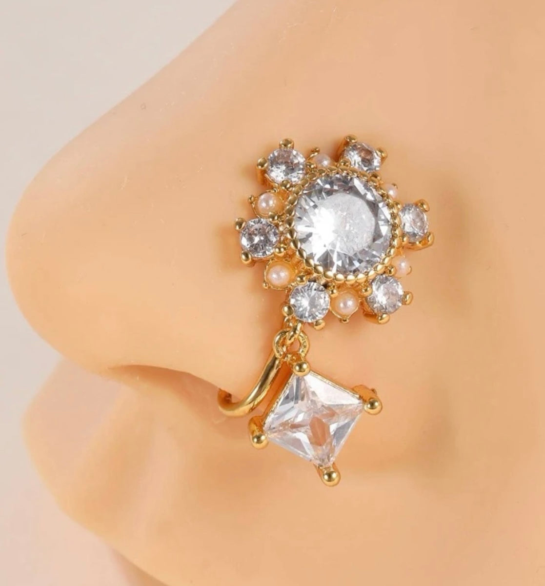 1pc Copper & Cubic Round Flower Square Tassel Faux Nose cuff